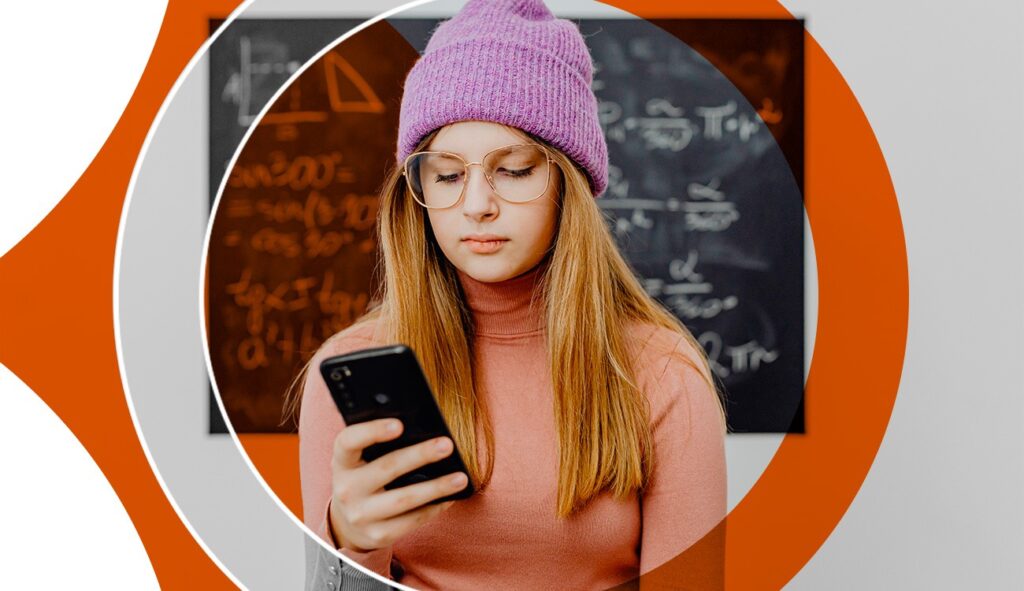 La nuova circolare del Ministero dell'Istruzione ribadisce il bando ai dispositivi tecnologici in classe. Cosa ne pensano i nostri Edu Specialist?