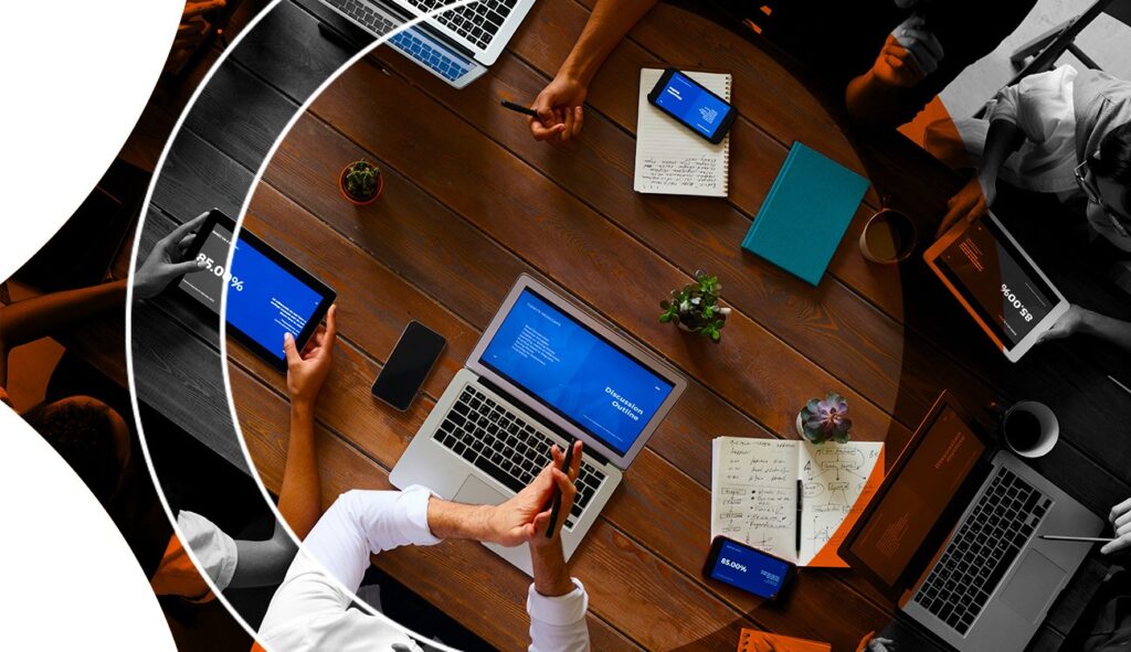 Perché utilizzare il linguaggio inclusivo sul lavoro? In questo articolo riflettiamo su motivazioni e benefici di questa scelta.